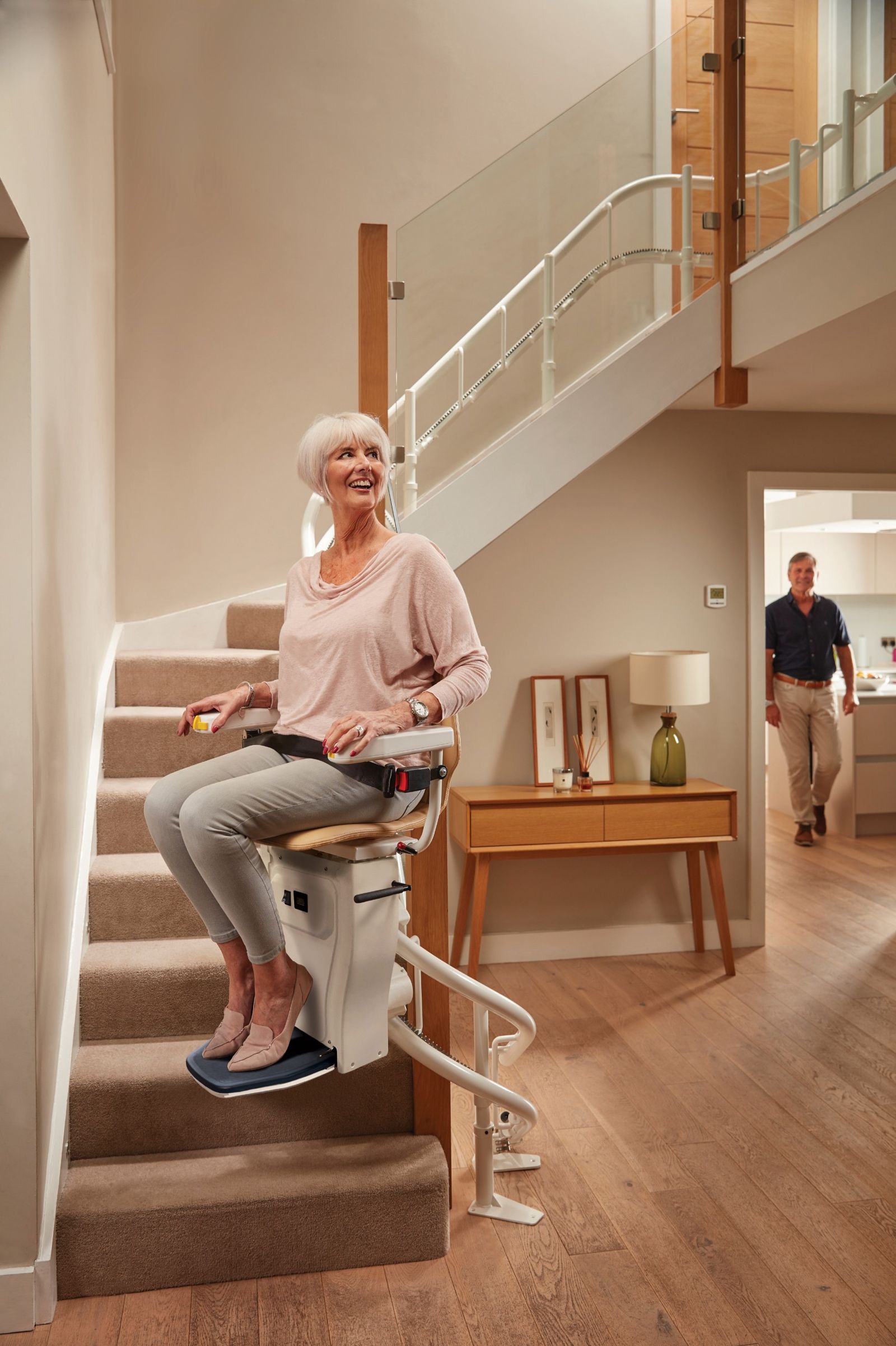 Atlas Infinity Curved Stairlift